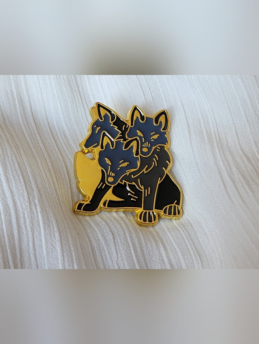 ✨️🐺Three-Headed Wolf Enamel Pin